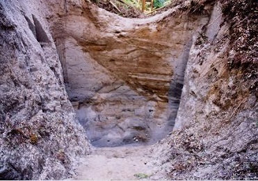 空堀断面の画像