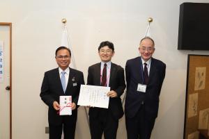 下平すみゆき志布志市長と株式会社ムトウの2名の写真
